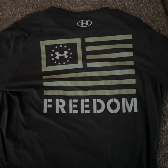 Mens XL under armor tee - Picture 2 of 2